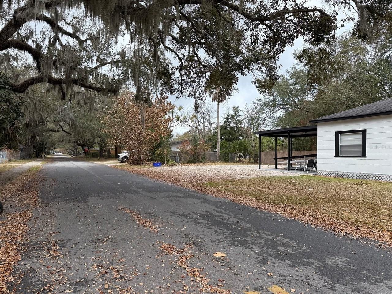 719 E 8th St - Photo 7 of 19