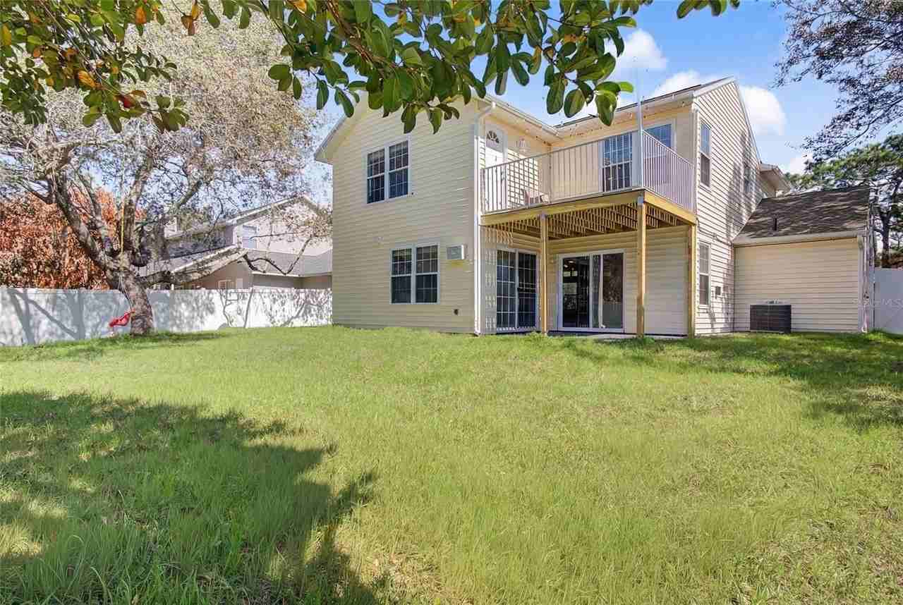 11462 Commercial St - Photo 4 of 36