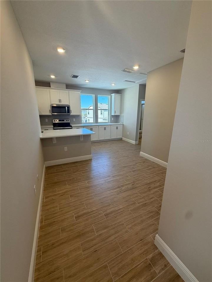 10259 Pearson Ave - Photo 2 of 10