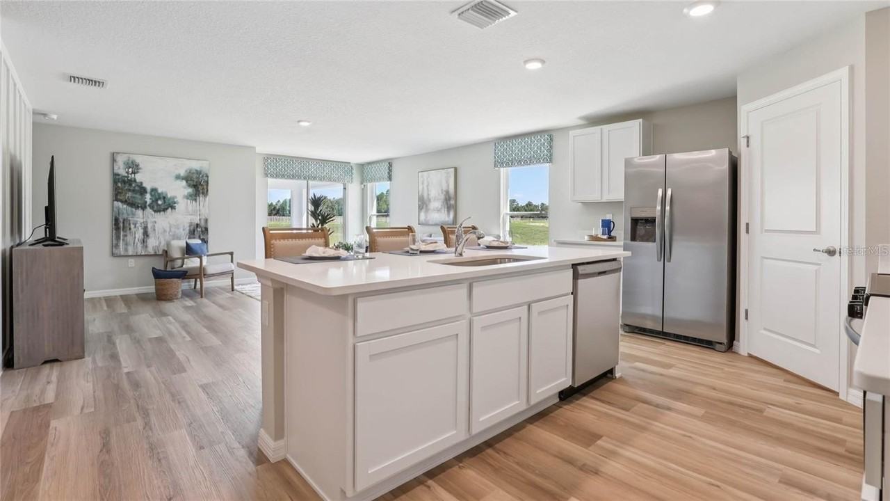 5772 Sw 132nd Pl - Photo 3 of 11