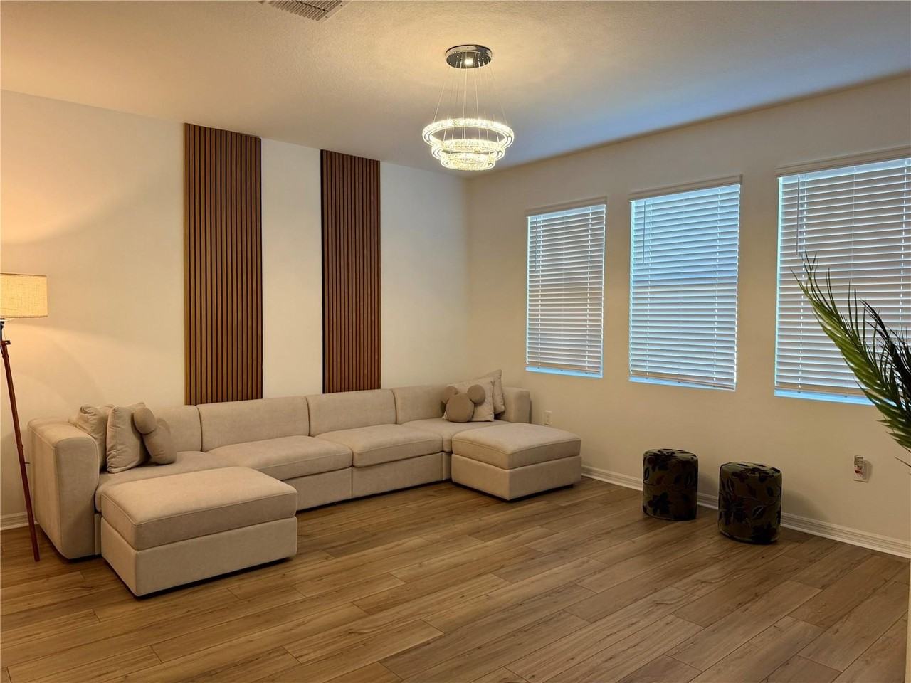 2333 Treasure Hill St - Photo 6 of 22