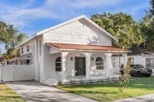 featured image of 615 W Winter Park St