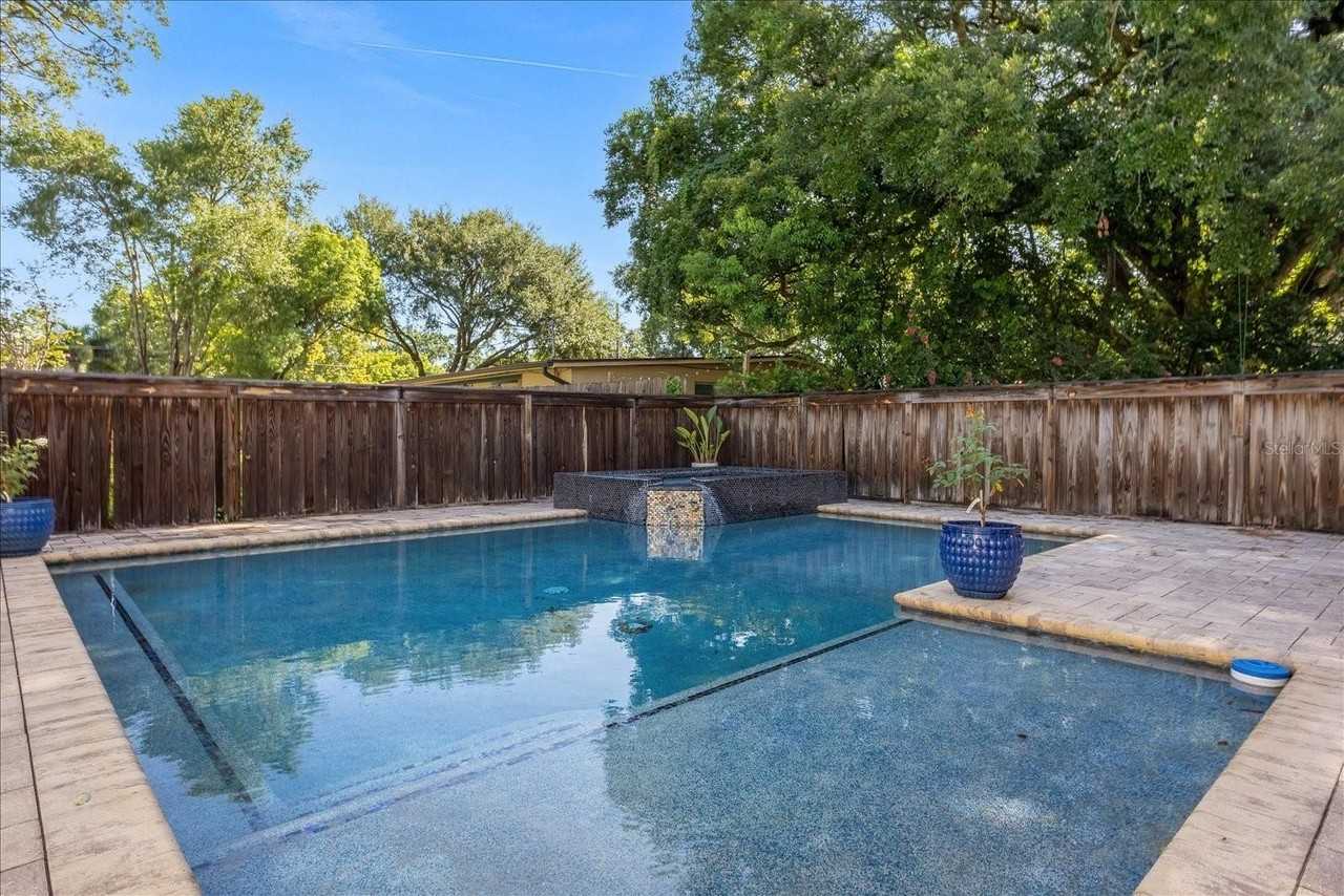 615 W Winter Park St - Photo 7 of 50