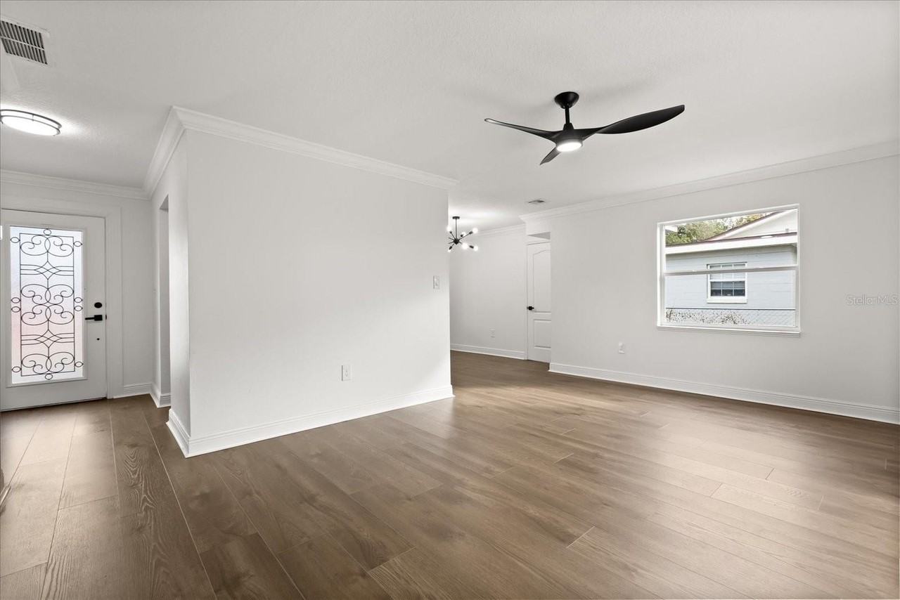 1514 Lady Ave - Photo 3 of 17