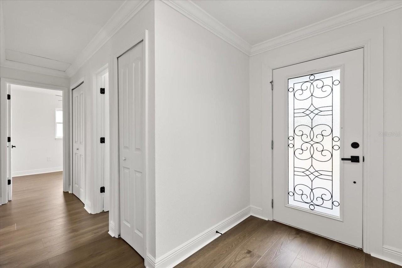 1514 Lady Ave - Photo 4 of 17