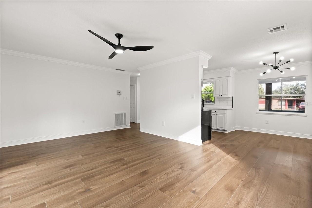 1514 Lady Ave - Photo 5 of 17