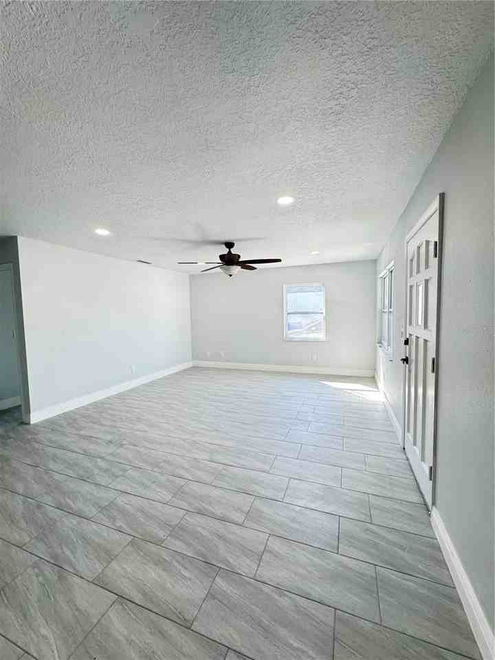 607 Alabama Ave - Photo 2 of 11