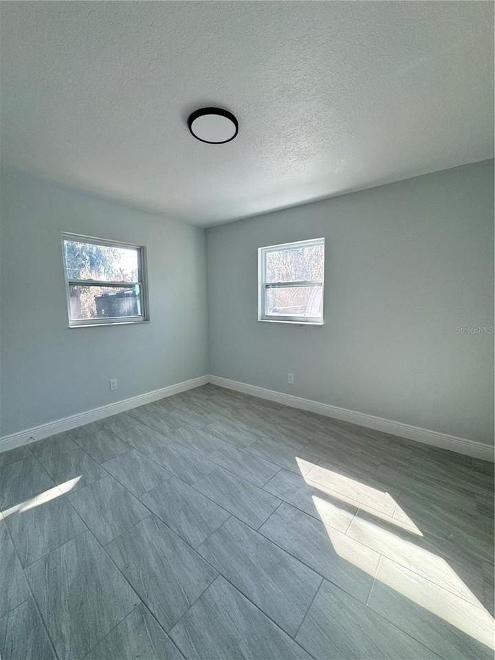 607 Alabama Ave - Photo 7 of 11