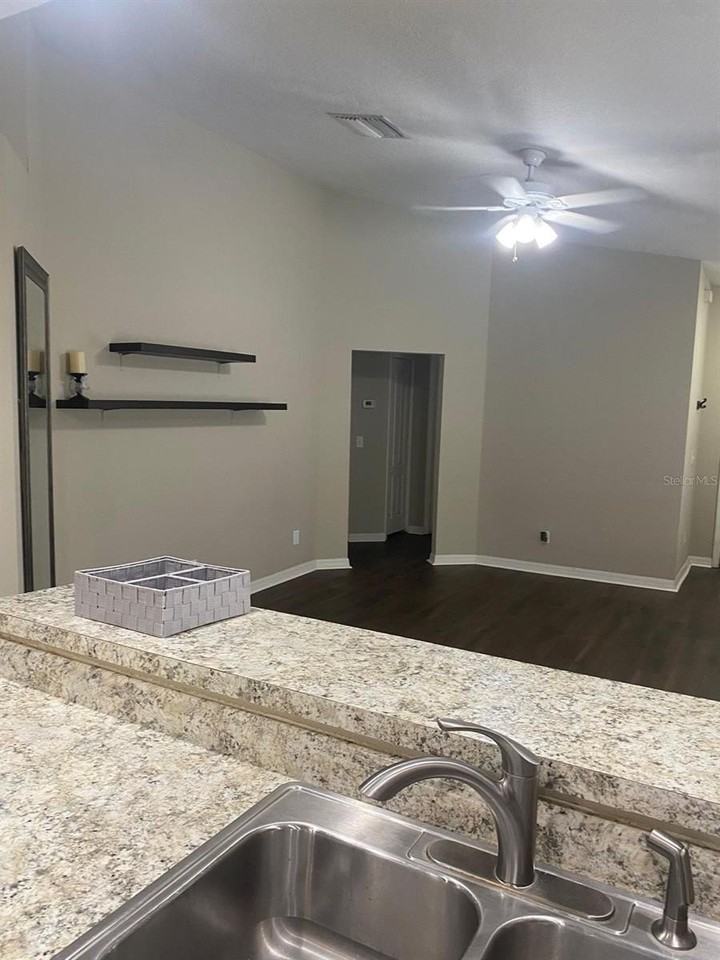 8411 Deer Chase Dr - Photo 5 of 30