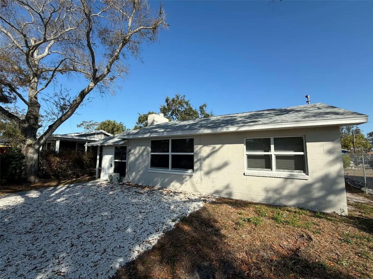 4711 10th Ave S - Photo 2 of 22