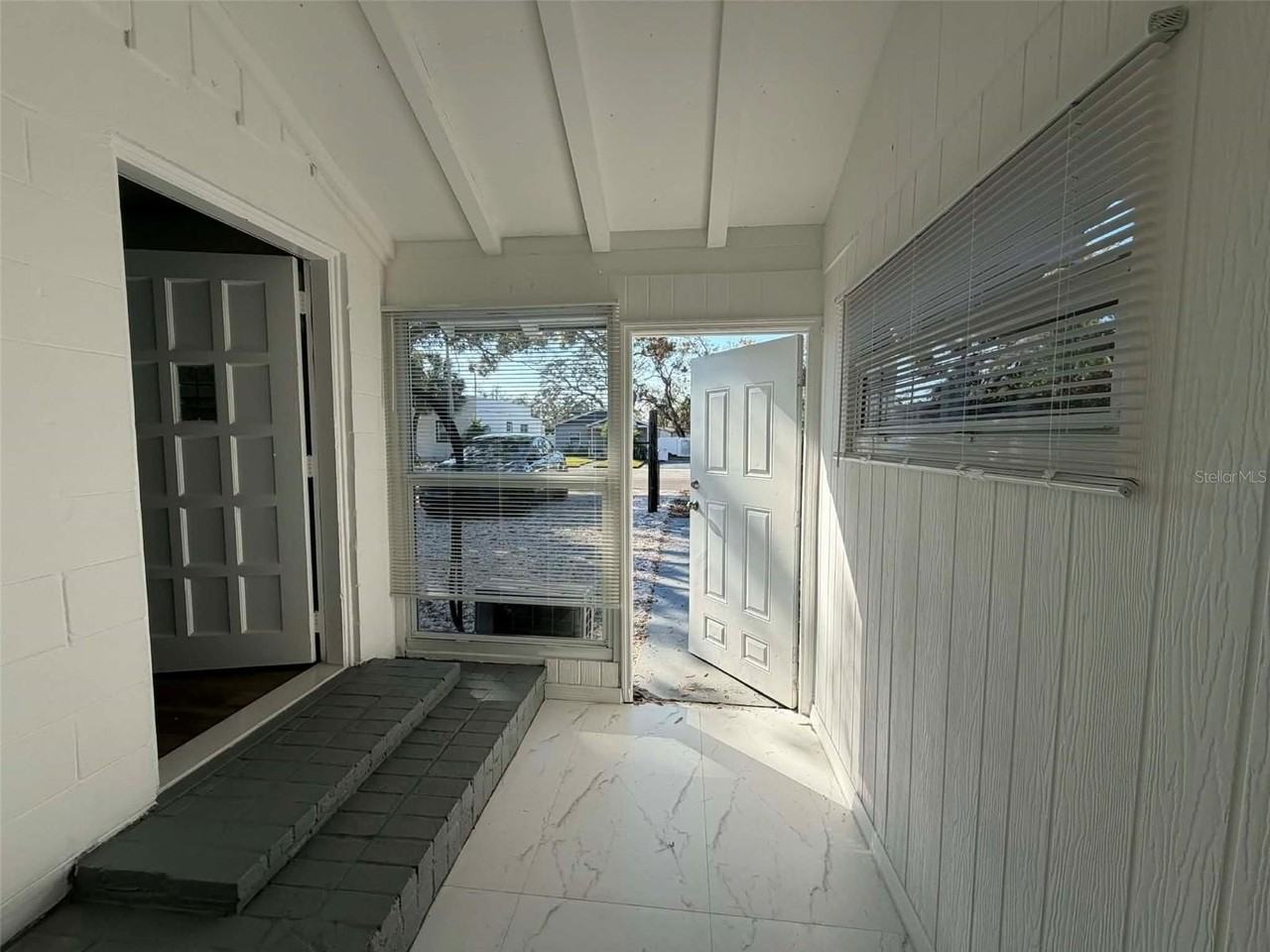 4711 10th Ave S - Photo 3 of 22