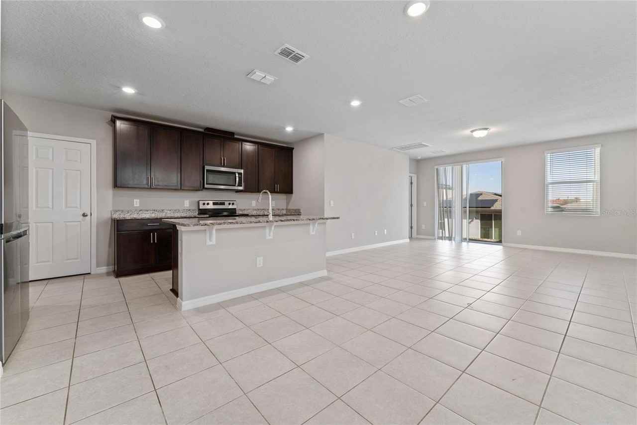 3085 Bella Vista Dr - Photo 5 of 27