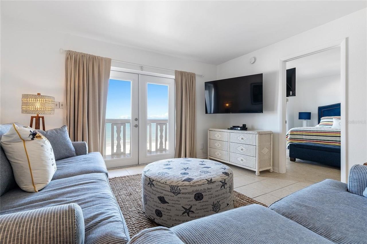 403 Gulf Way #402 - Photo 4 of 45