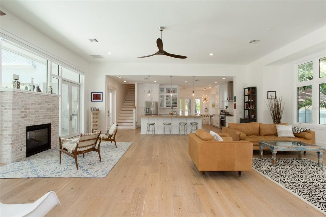 335 16th Ave Ne - Photo 7 of 35