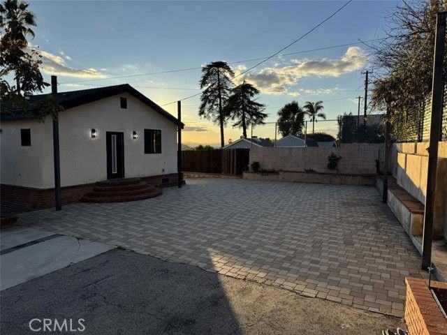 9857 Foothill Blvd - Photo 2 of 7