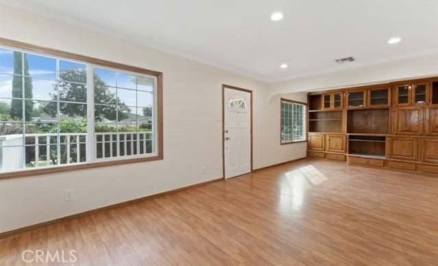 911 N Pass Ave - Photo 3 of 8