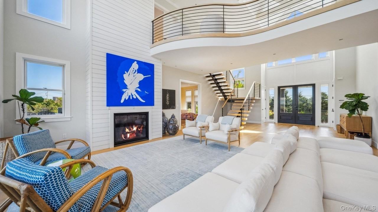 102 & 92 Dune Road - Photo 6 of 40