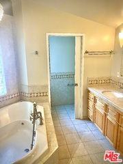 3017 Urban Ave - Photo 6 of 8