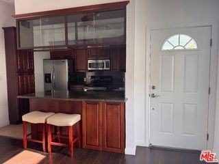 2639 6th St #3 - Photo 3 of 8