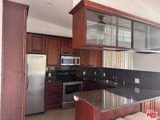 2639 6th St #3 - Photo 5 of 8