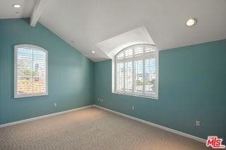 1625 Granville Ave #301 - Photo 7 of 8