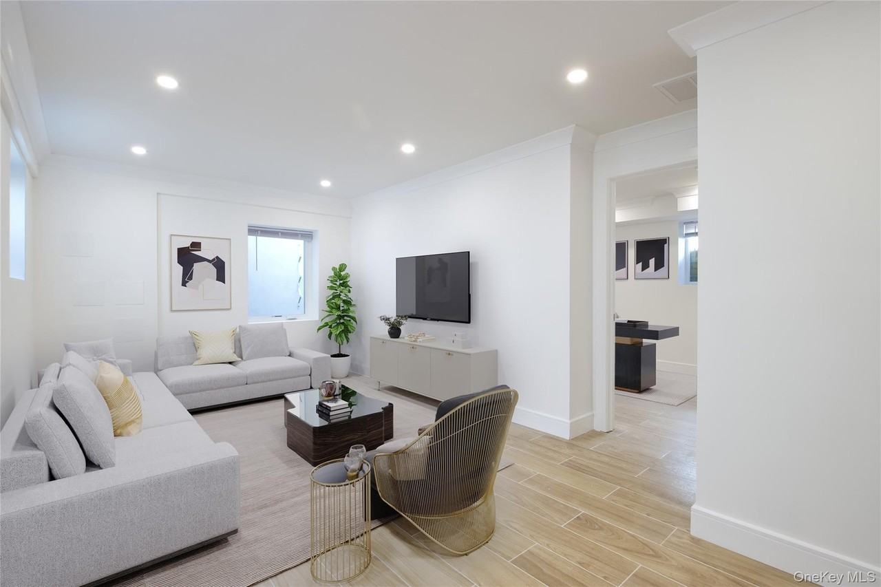 46B Linwood Rd N - Photo 2 of 20