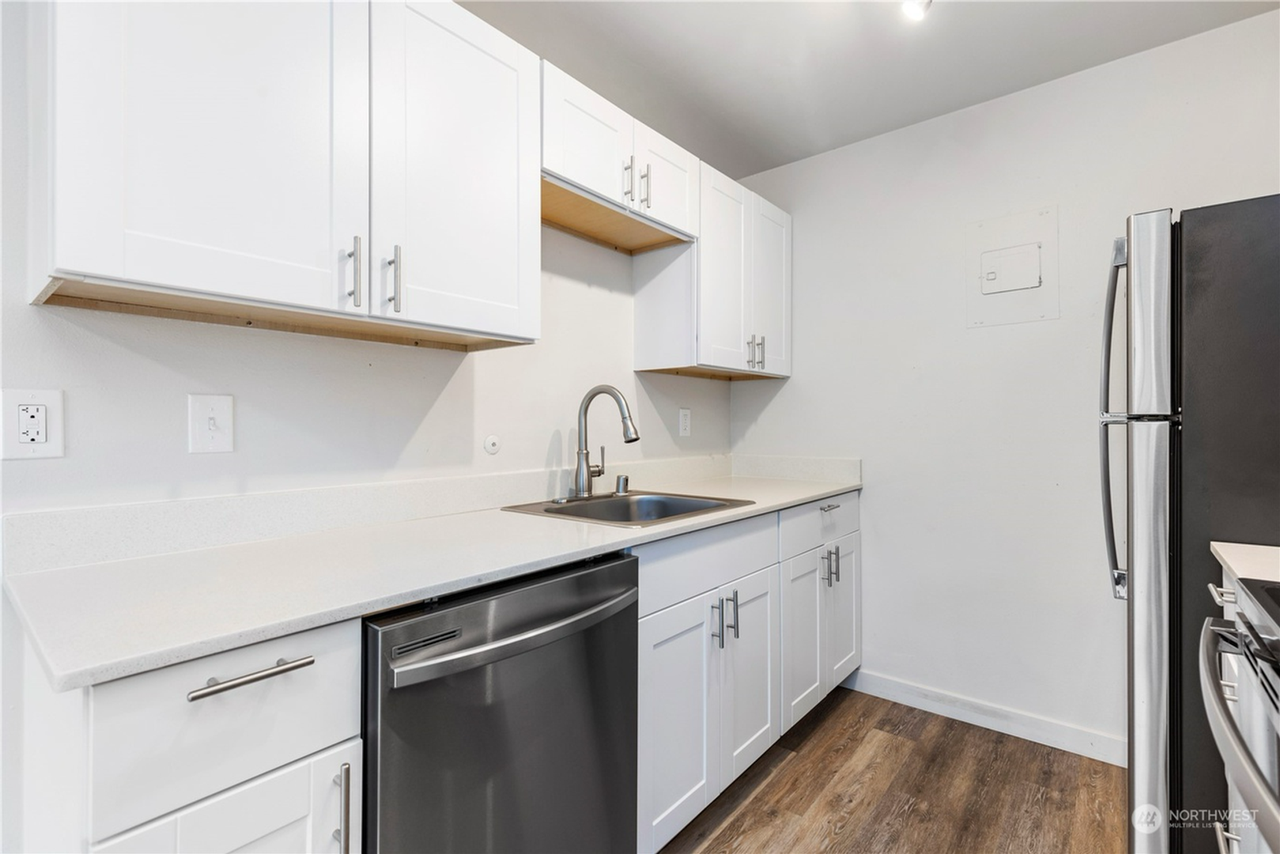 Maria Manor - Photo 2 of 6