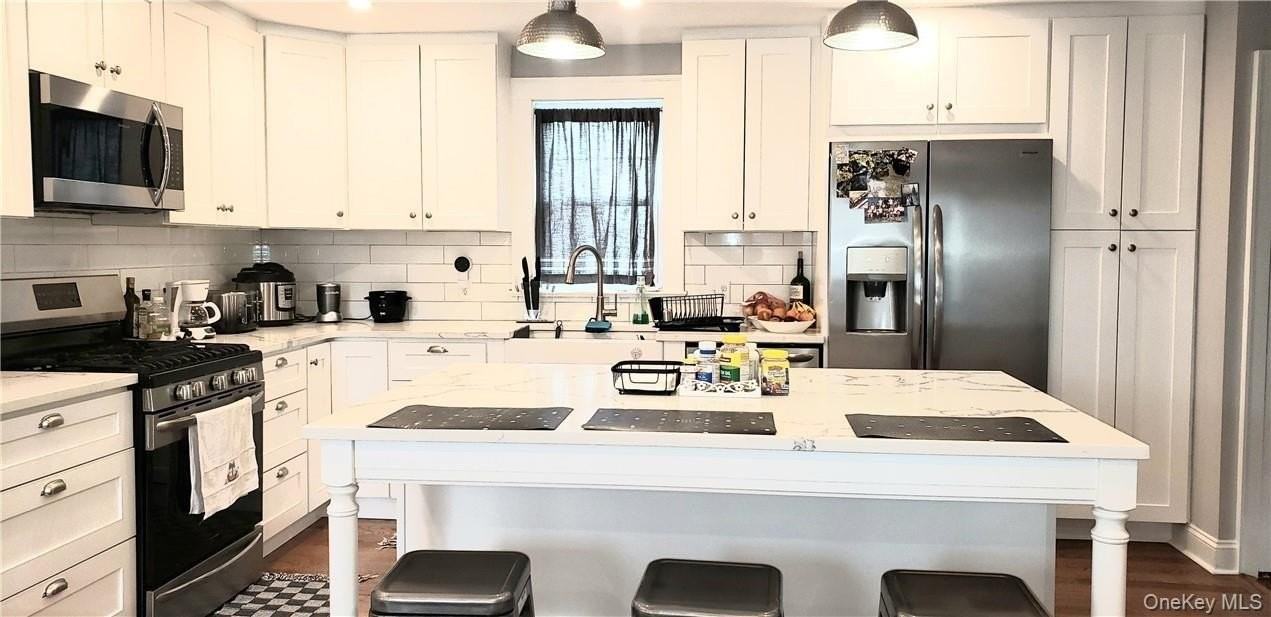 641 Hillside Ave Unit 2 - Photo 5 of 15