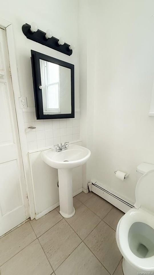 152 Beech St Apt 1 #1-1stFL - Photo 6 of 10