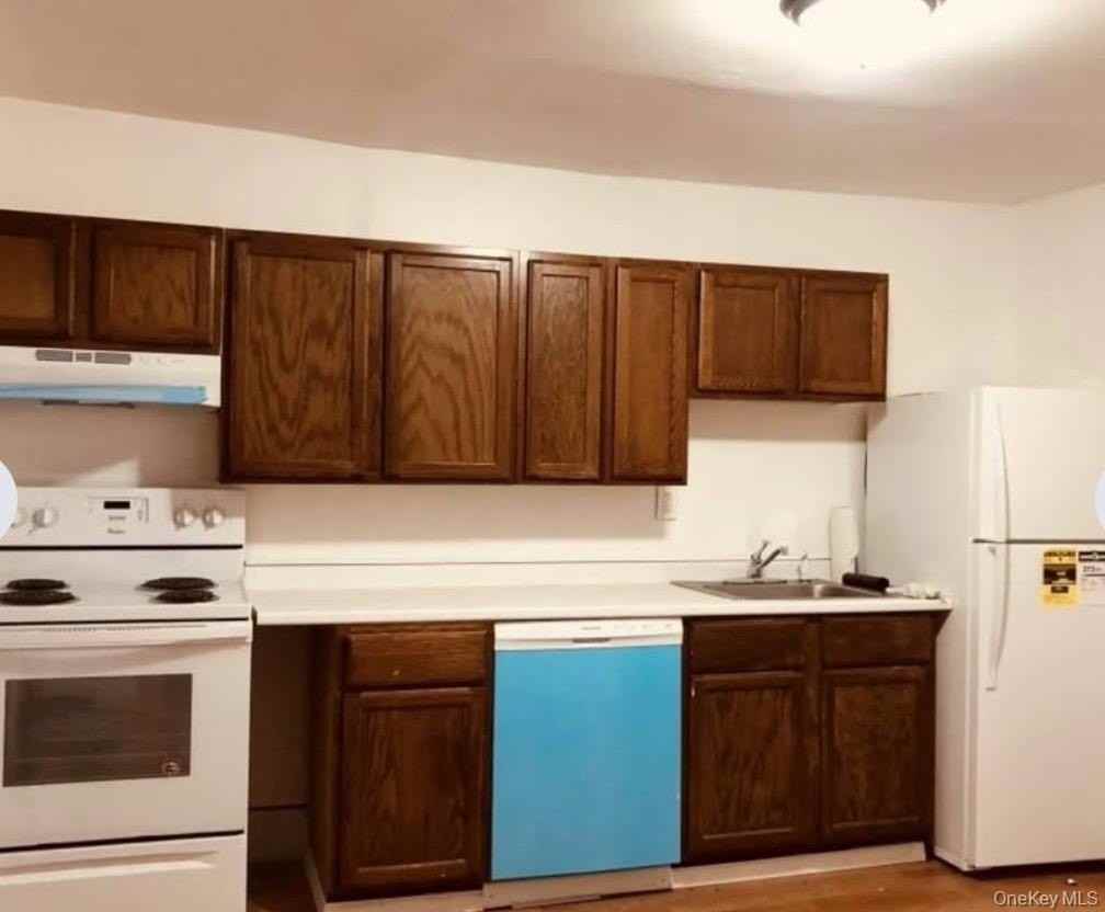 9 Kelly Hill Rd Apt 2 - Photo 5 of 6