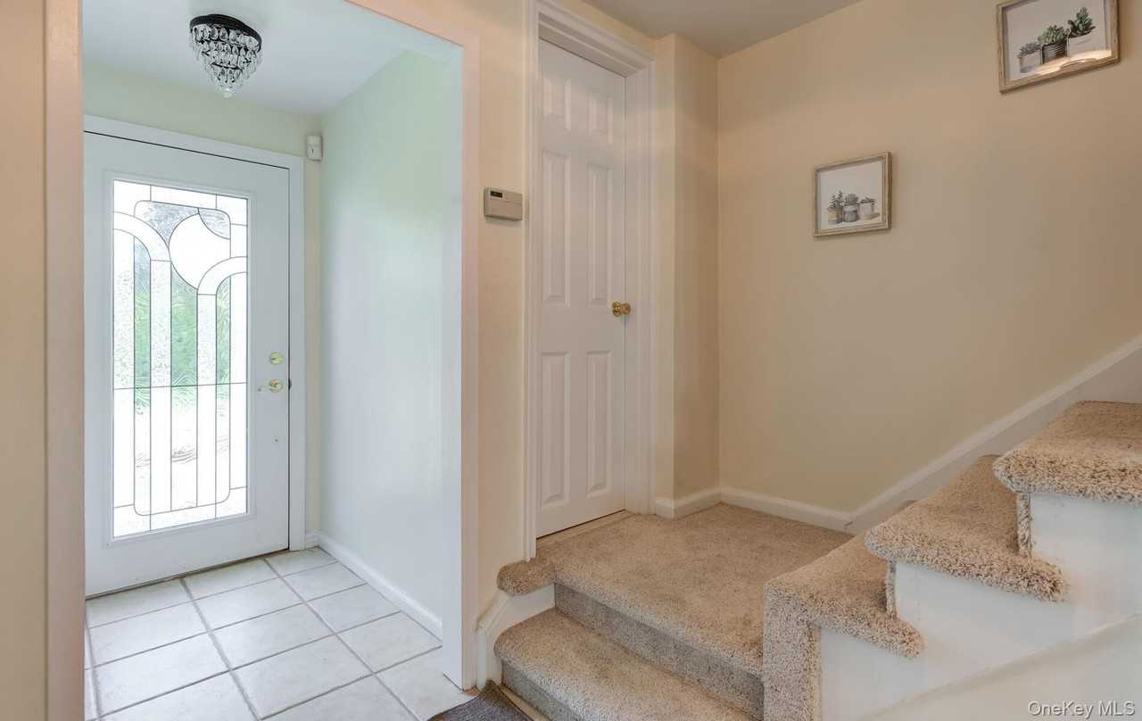 74 Mulberry Ave - Photo 2 of 20