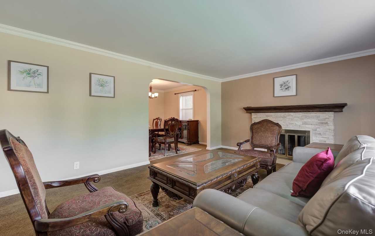 74 Mulberry Ave - Photo 4 of 20