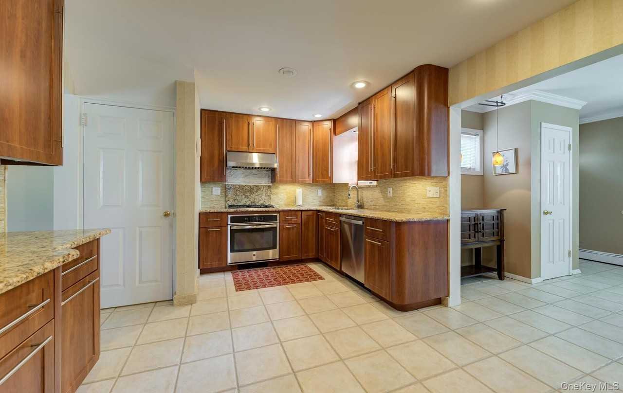 74 Mulberry Ave - Photo 6 of 20