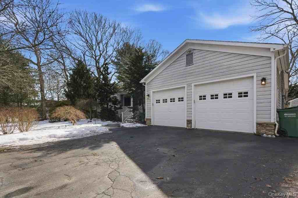 19 Howell Pl - Photo 2 of 15