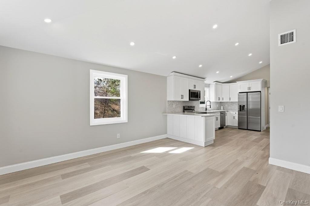 452 Montauk Hwy - Photo 6 of 17