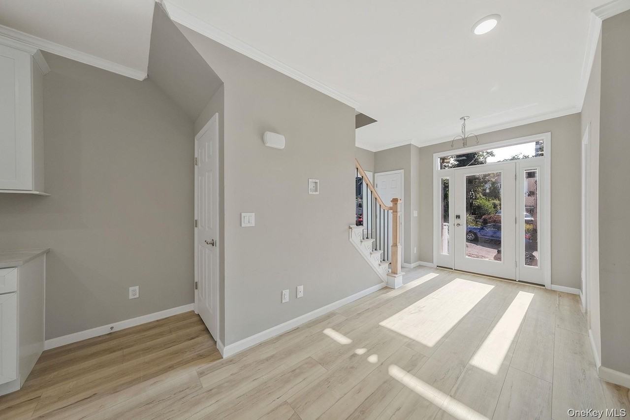 119 Whittier Dr - Photo 4 of 29