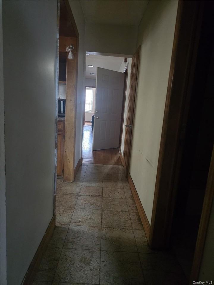 9418 130th St - Photo 4 of 9