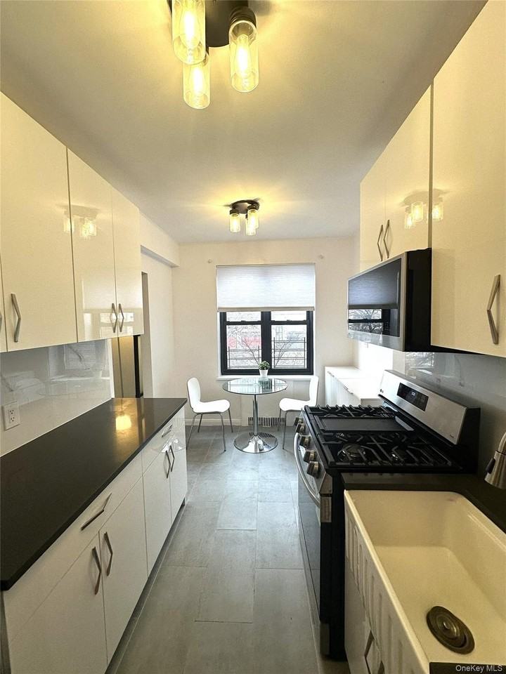 9876 Queens Blvd Apt 3a - Photo 2 of 36