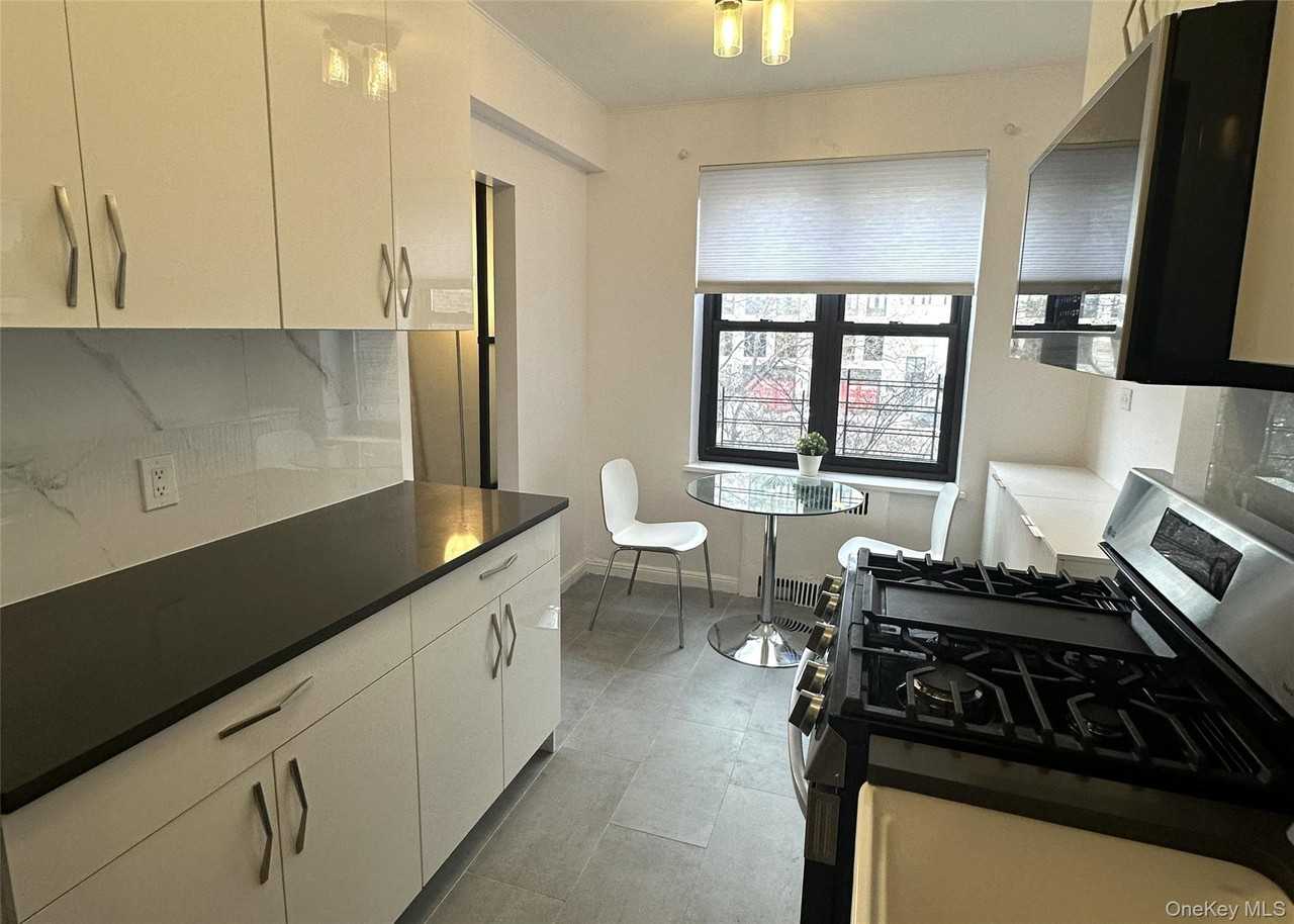 9876 Queens Blvd Apt 3a - Photo 3 of 36