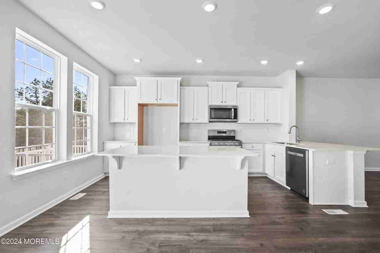 41 Wembley Way - Photo 7 of 28