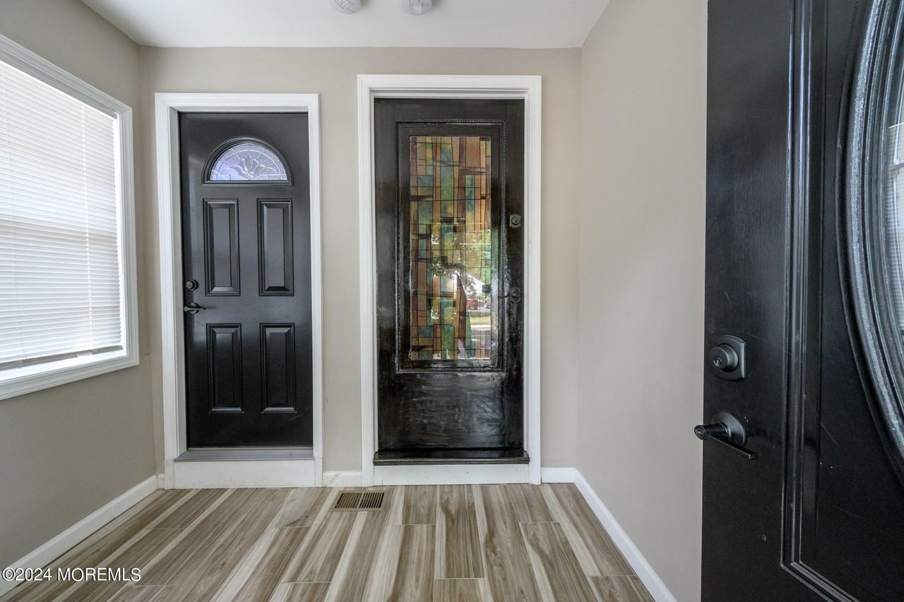 405 Main St Unit 2 #2 - Photo 3 of 24