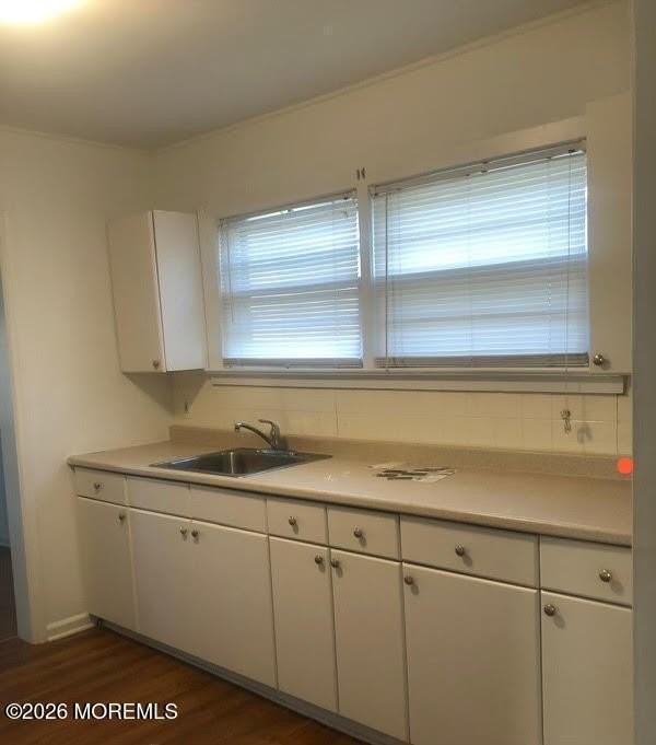 2130 Schoeberlein Ave - Photo 3 of 7