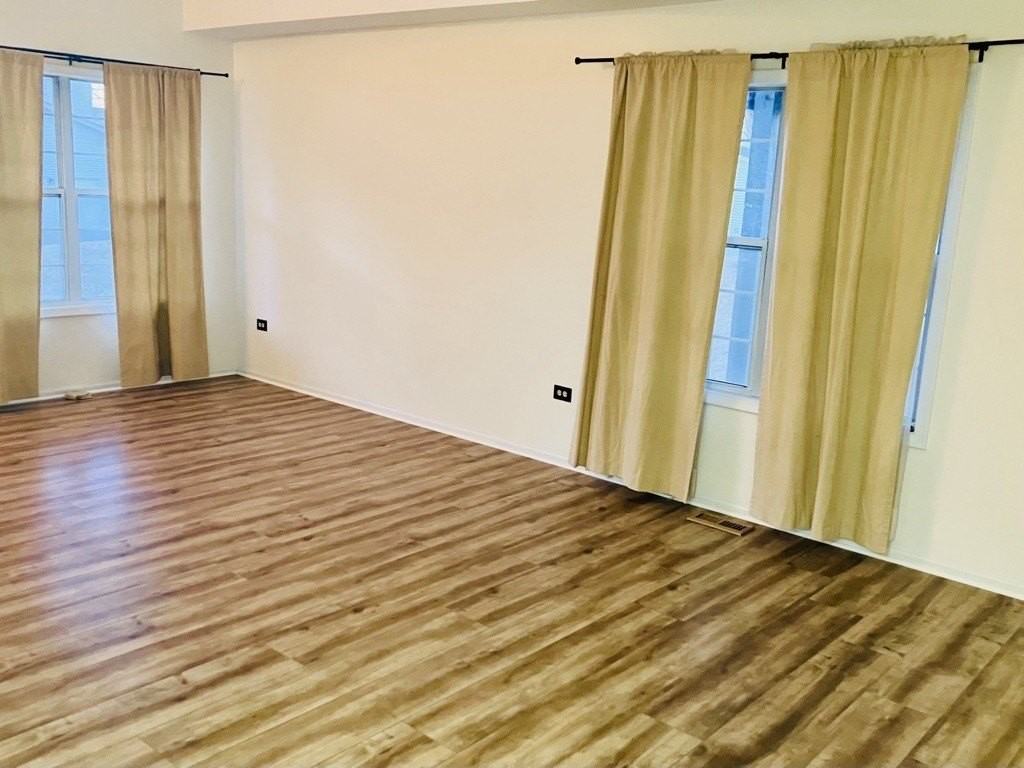 3524 Willowview Ct - Photo 5 of 21