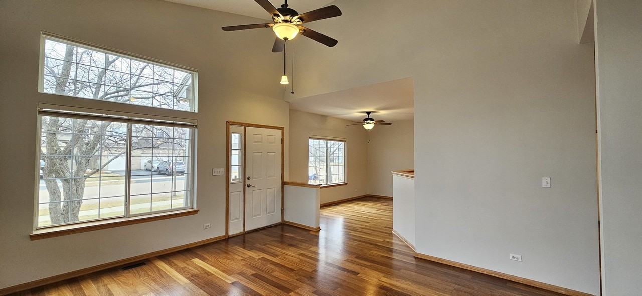 1036 Woodview Ct Unit 1036 - Photo 3 of 22