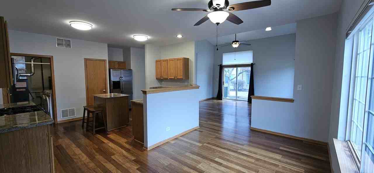 1036 Woodview Ct Unit 1036 - Photo 6 of 22