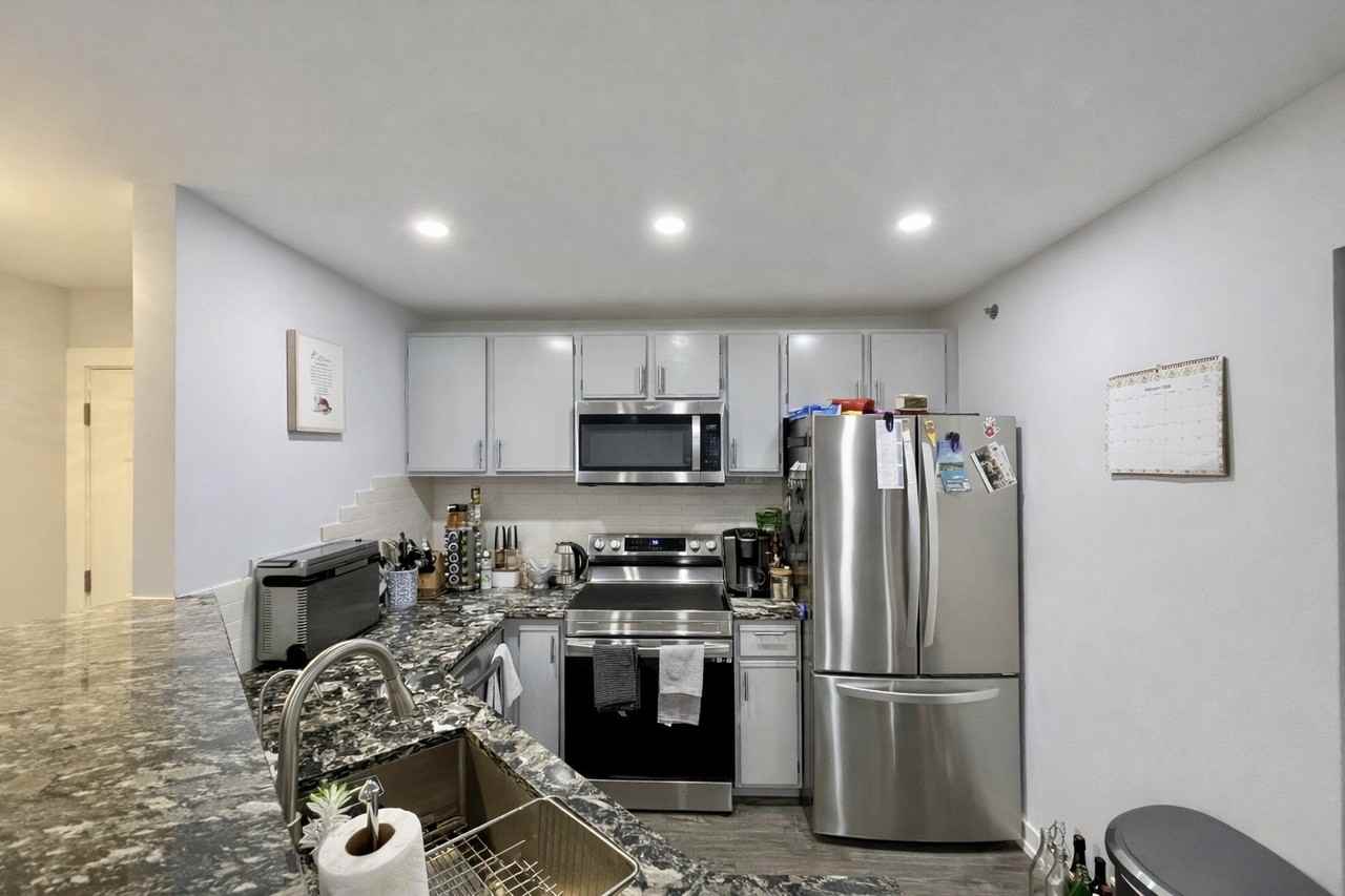 300 Cunat Blvd Apt 2b #2B - Photo 5 of 12