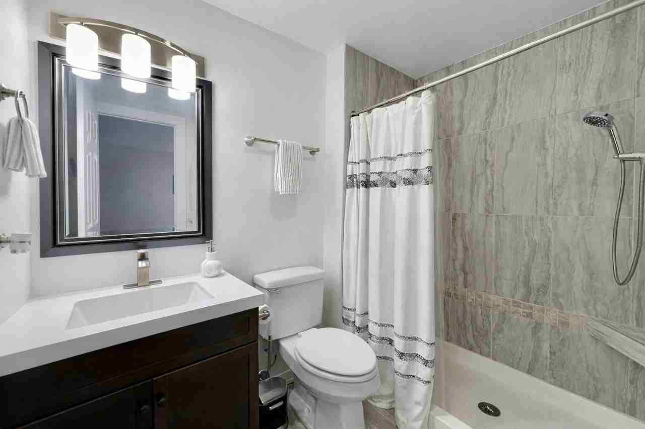 300 Cunat Blvd Apt 2b #2B - Photo 6 of 12