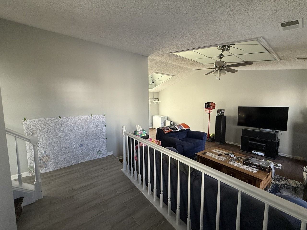 1172 Hill Crest Dr - Photo 2 of 13