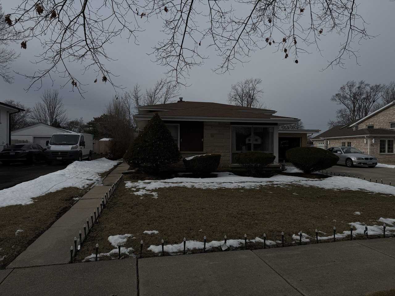 226 Fernwood Ln - Photo 2 of 15