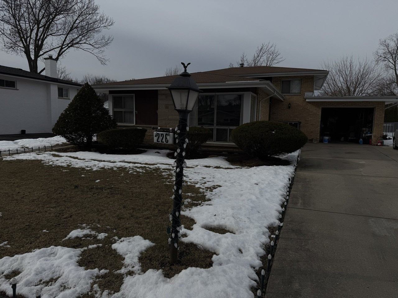 226 Fernwood Ln - Photo 3 of 15